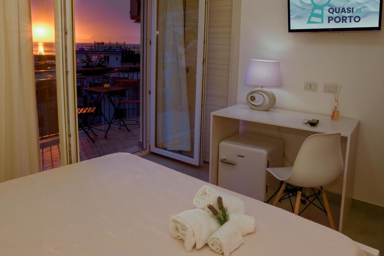 アグローポリ Quasi In Porto Bed & Breakfast エクステリア 写真