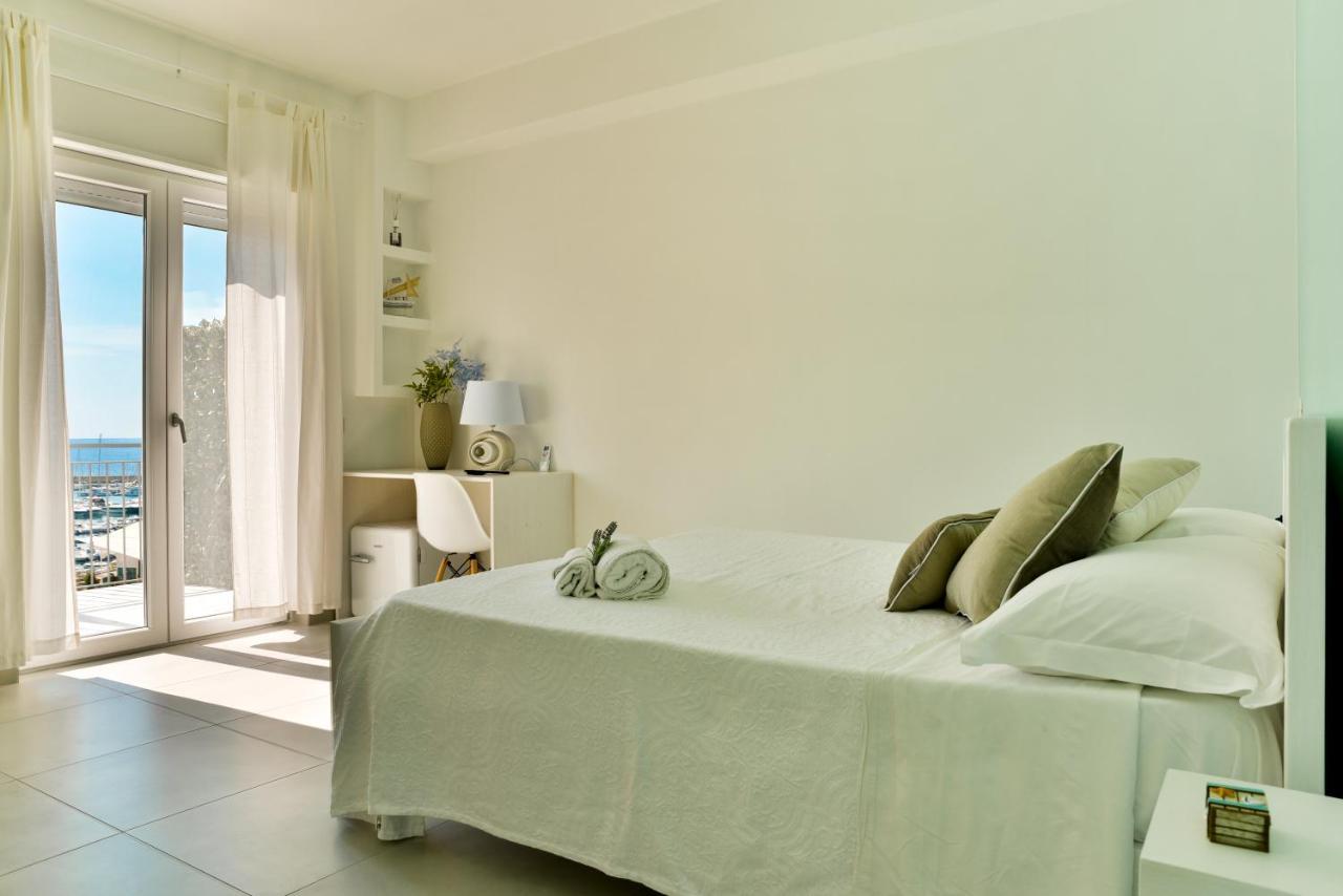 アグローポリ Quasi In Porto Bed & Breakfast エクステリア 写真