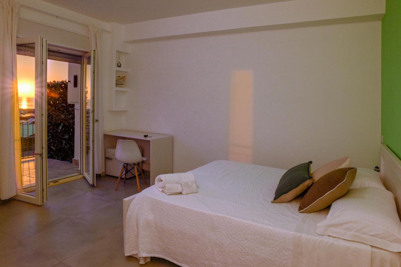 アグローポリ Quasi In Porto Bed & Breakfast エクステリア 写真