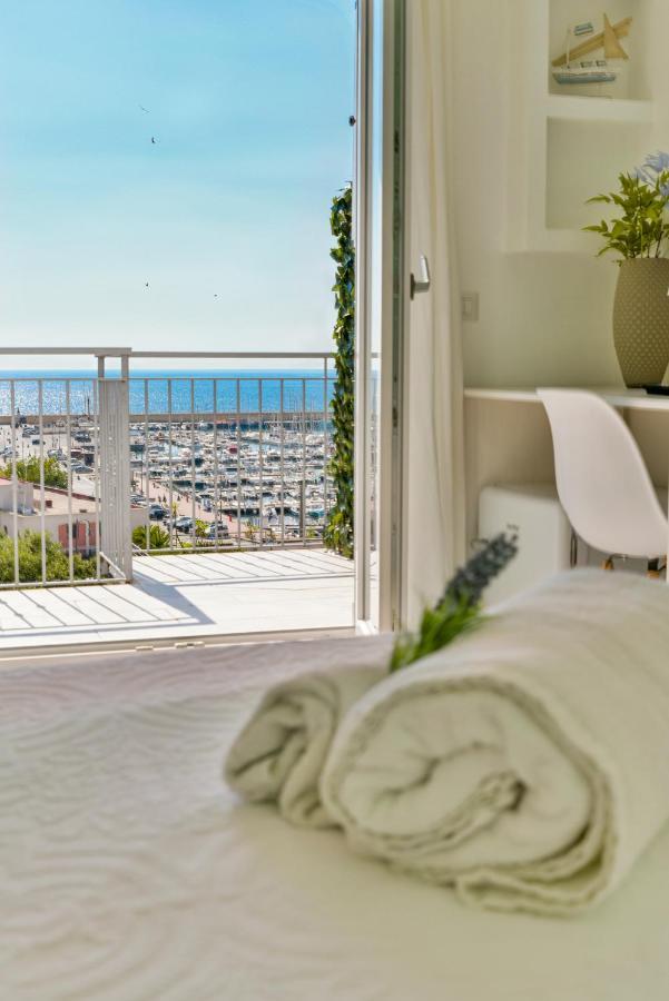 アグローポリ Quasi In Porto Bed & Breakfast エクステリア 写真