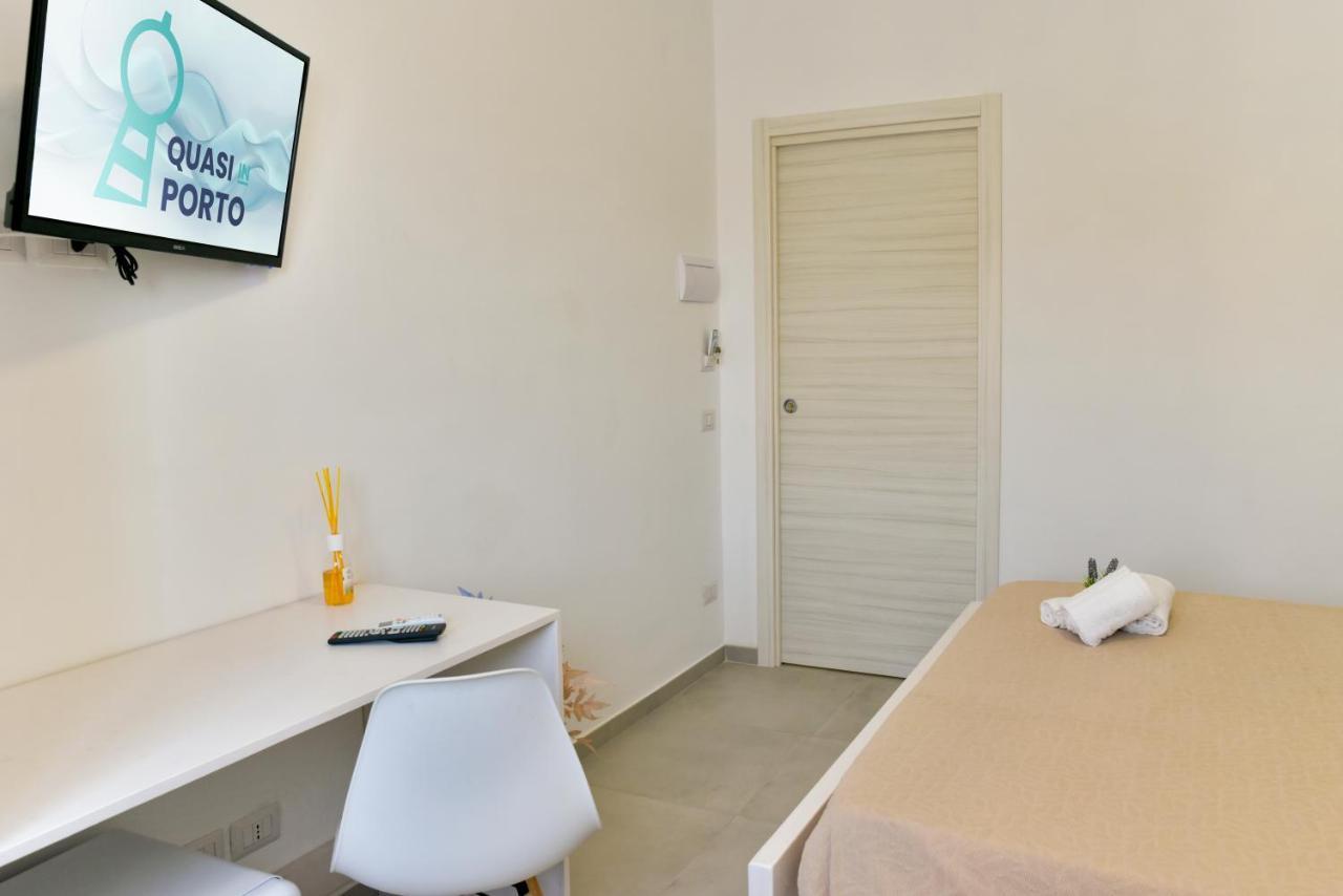 アグローポリ Quasi In Porto Bed & Breakfast エクステリア 写真